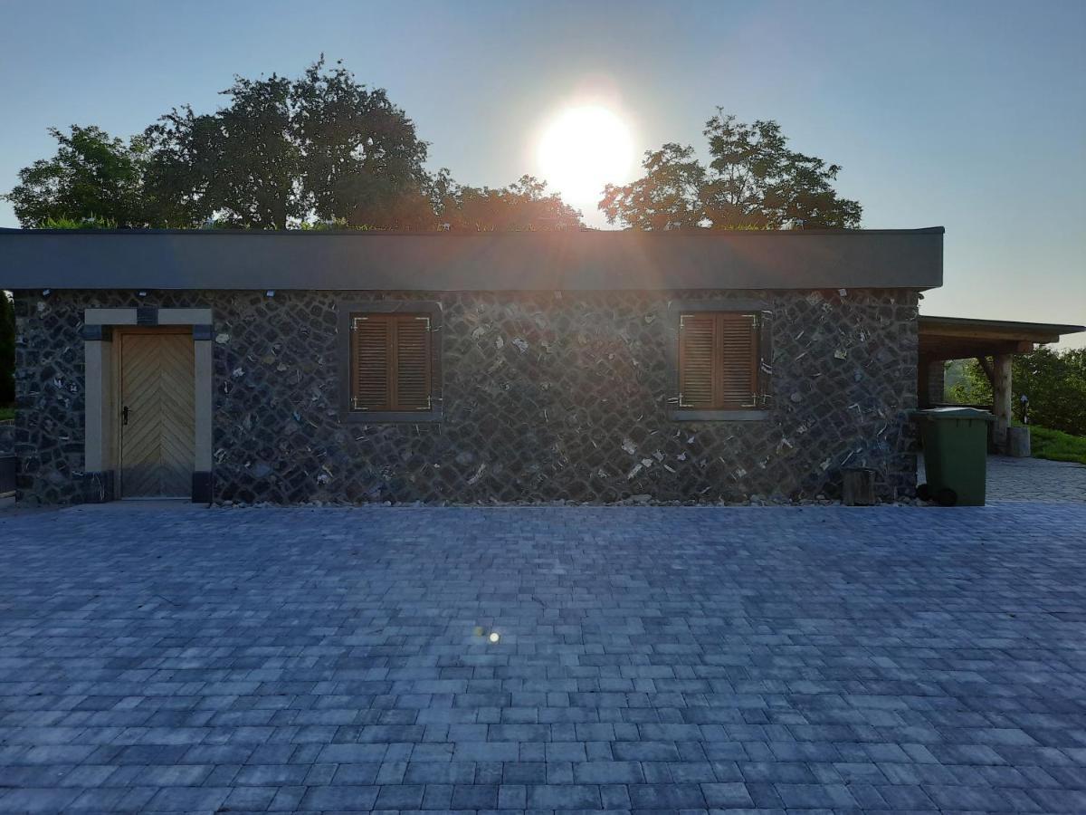 Country House Zemljanka Sentrupert  Ngoại thất bức ảnh