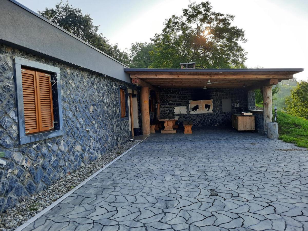 Country House Zemljanka Sentrupert  Ngoại thất bức ảnh